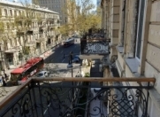 İcarəyə verilir 3 otaqlı 110 m2 köhnə tikili Sahil m.