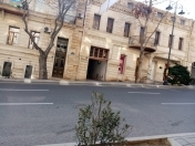 Satılır 5 otaqlı 160 m2 köhnə tikili İçəri Şəhər m.