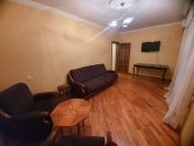 İcarəyə verilir 2 otaqlı 65 m2 köhnə tikili Həzi Aslanov m.