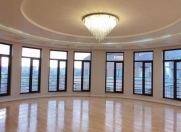 Satılır 5 otaqlı 226 m2 yeni tikili Babək Plaza