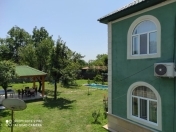 İcarəyə verilir 5 otaqlı 170 m2 bağ evi Qəbələ