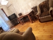 İcarəyə verilir 3 otaqlı 60 m2 köhnə tikili Neftçilər m.