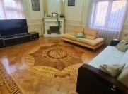 Satılır 4 otaqlı 120 m2 köhnə tikili Elmlər Akademiyası m.