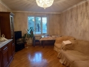 Satılır 3 otaqlı 70 m2 köhnə tikili Bakıxanov