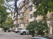 Satılır 1 otaqlı 31 m2 köhnə tikili Elmlər Akademiyası m.