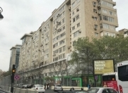 Satılır 4 otaqlı 108 m2 köhnə tikili Sahil m.