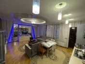 Satılır 4 otaqlı 120 m2 köhnə tikili 9 mkr