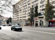 İcarəyə verilir 5 otaqlı 300 m2 ofis Gənclik m.