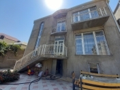 Satılır 6 otaqlı 240 m2 həyət evi Masazır