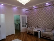 Satılır 1 otaqlı 35 m2 yeni tikili Xalqlar Dostluğu m.