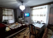 Satılır 1 otaqlı 35 m2 köhnə tikili İnşaatçılar m.