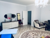 Satılır 4 otaqlı 178 m2 yeni tikili 28 May m.