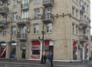 Satılır 2 otaqlı 60 m2 köhnə tikili Səbail r.