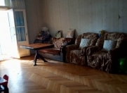 Satılır 2 otaqlı 60 m2 köhnə tikili Nizami m.