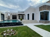 Satılır 4 otaqlı 180 m2 bağ evi Mərdəkan