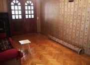 Satılır 2 otaqlı 60 m2 köhnə tikili Bakıxanov