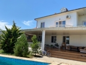 Satılır 4 otaqlı 220 m2 bağ evi Şüvəlan Park ticarət mərkəzi