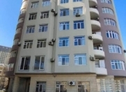 Satılır 4 otaqlı 200 m2 yeni tikili İnşaatçılar m.