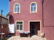 Satılır 4 otaqlı 180 m2 yeni tikili Xırdalan