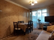 Satılır 4 otaqlı 85 m2 köhnə tikili Ayna Sultanova heykəli