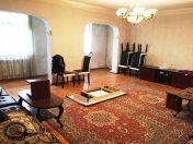 Satılır 5 otaqlı 110 m2 köhnə tikili Bakıxanov