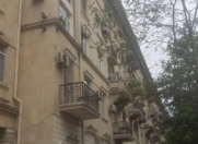 Satılır 3 otaqlı 65 m2 köhnə tikili Nizami m.