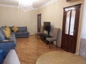 Satılır 3 otaqlı 70 m2 köhnə tikili 3 mkr