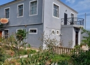 Satılır 4 otaqlı 200 m2 həyət evi Çiçək