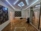 Satılır 4 otaqlı 200 m2 yeni tikili Elmlər Akademiyası m.