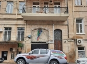 Satılır 5 otaqlı 160 m2 köhnə tikili Nizami m.