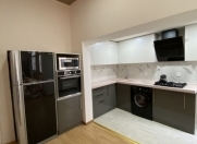 İcarəyə verilir 3 otaqlı 110 m2 köhnə tikili İçəri Şəhər m.