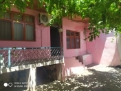Satılır 3 otaqlı 2.7 m2 həyət evi Rəsulzadə