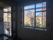 Satılır 2 otaqlı 90 m2 yeni tikili Qara Qarayev m.
