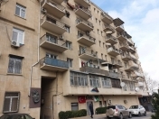 Satılır 3 otaqlı 80 m2 köhnə tikili Nərimanov heykəli