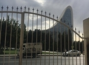 Satılır 3 otaqlı 128 m2 yeni tikili Heydər Əliyev Mərkəzi