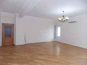 İcarəyə verilir 4 otaqlı 210 m2 ofis Dəmirçi Plaza