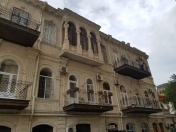 Satılır 2 otaqlı 100 m2 köhnə tikili İçəri Şəhər m.