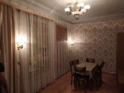 İcarəyə verilir 2 otaqlı 80 m2 həyət evi Nizami m.