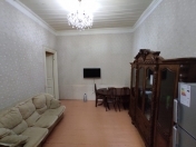 İcarəyə verilir 2 otaqlı 45 m2 köhnə tikili Nizami m.