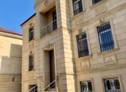 Satılır 8 otaqlı 550 m2 həyət evi 6 mkr