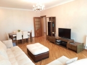 İcarəyə verilir 3 otaqlı 100 m2 köhnə tikili Sahil m.