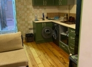 İcarəyə verilir 2 otaqlı 70 m2 həyət evi İnşaatçılar m.