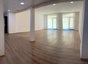 İcarəyə verilir 3 otaqlı 110 m2 ofis 28 May m.