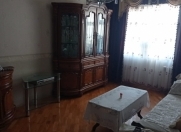 İcarəyə verilir 2 otaqlı 65 m2 köhnə tikili Xalqlar Dostluğu m.