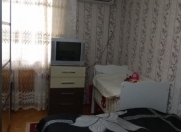 Satılır 4 otaqlı 76 m2 köhnə tikili Həzi Aslanov m.