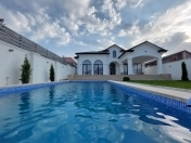 Satılır 4 otaqlı 180 m2 bağ evi Şüvəlan Park ticarət mərkəzi