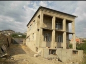 Satılır 5 otaqlı 140 m2 həyət evi Bakıxanov