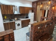 İcarəyə verilir 4 otaqlı 100 m2 köhnə tikili Sahil m.