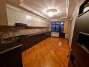 Satılır 5 otaqlı 130 m2 köhnə tikili Həzi Aslanov m.