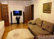 Satılır 3 otaqlı 70 m2 köhnə tikili Bakıxanov